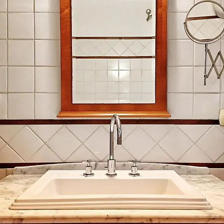 La Corte Dell'annunziata - Casa In Centro Con Giardino *