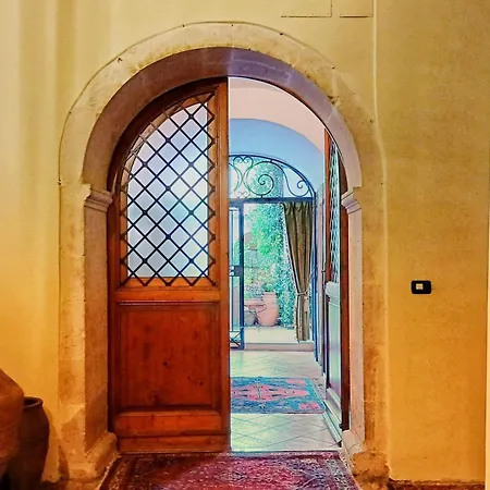 La Corte Dell'annunziata - Casa In Centro Con Giardino Sulmona