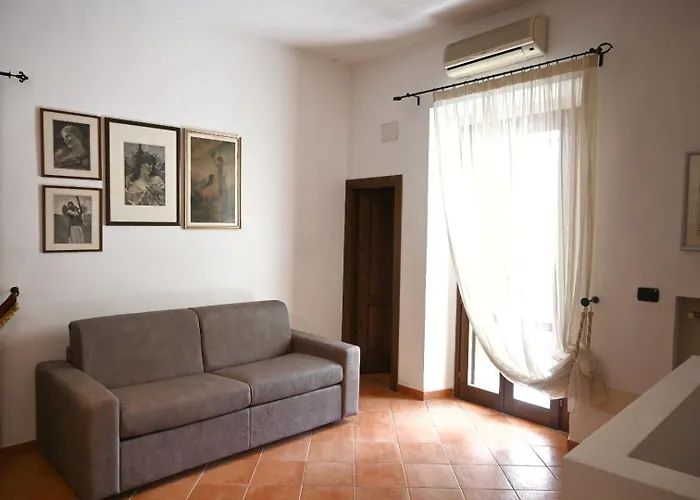 Holiday home La Corte Dell'annunziata - Casa In Centro Con Giardino