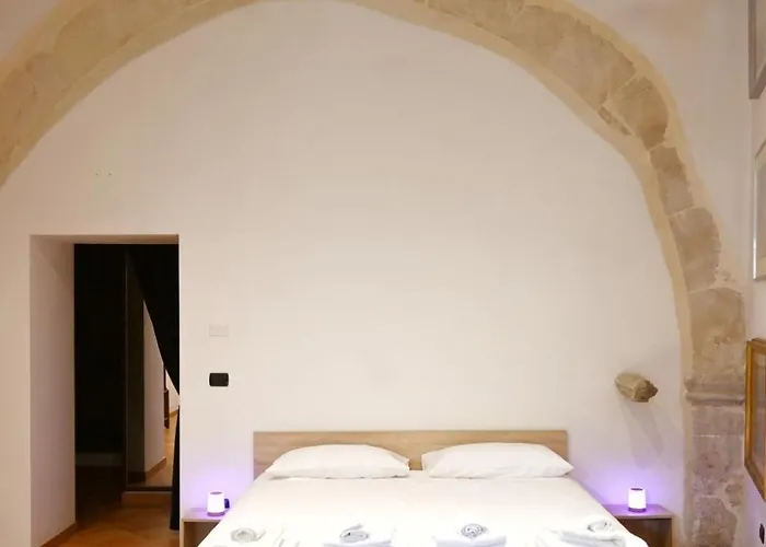 La Corte Dell'annunziata - Casa In Centro Con Giardino Ferienhaus *