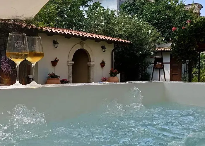 Ferienhaus La Corte Dell'annunziata - Casa In Centro Con Giardino