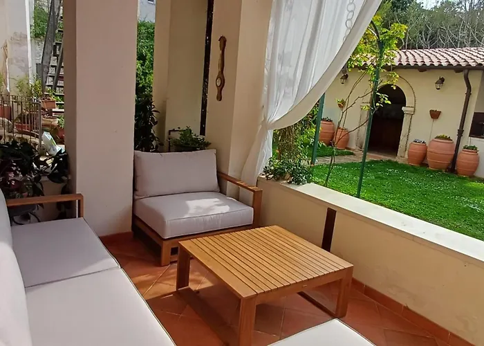 La Corte Dell'annunziata - Casa In Centro Con Giardino Holiday home Sulmona